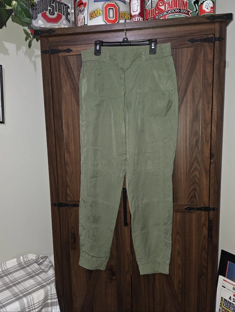Green BANANA REPUBLIC Joggers Size 6